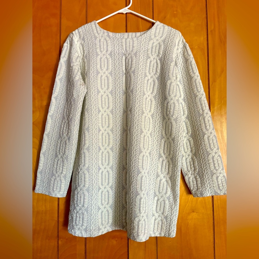 Vintage White and silver Textured Long Sleeve lurex tunic top.